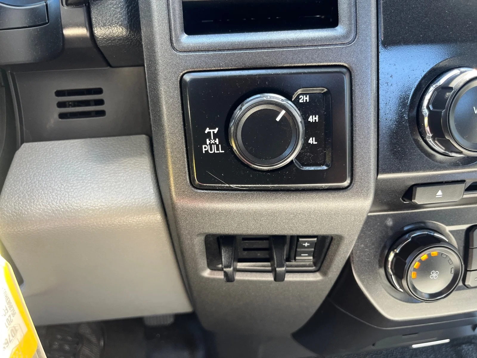 Used 2017 Oxford White Ford XL4WD REG CAB 8 BOX image 22