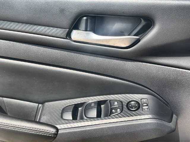 2025 Nissan Altima SV - Photo 21