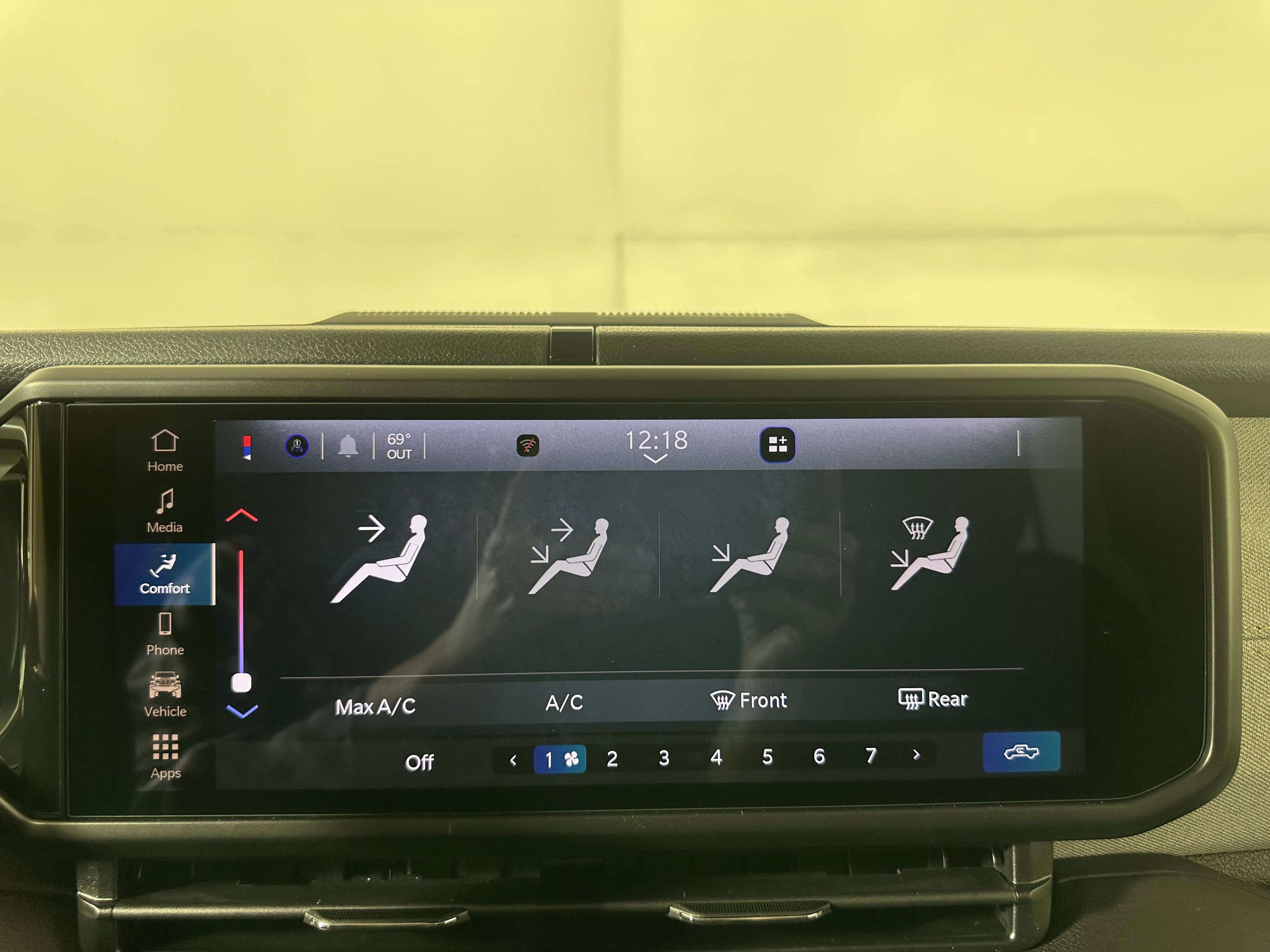 2025 Jeep Gladiator Sport S photo 4