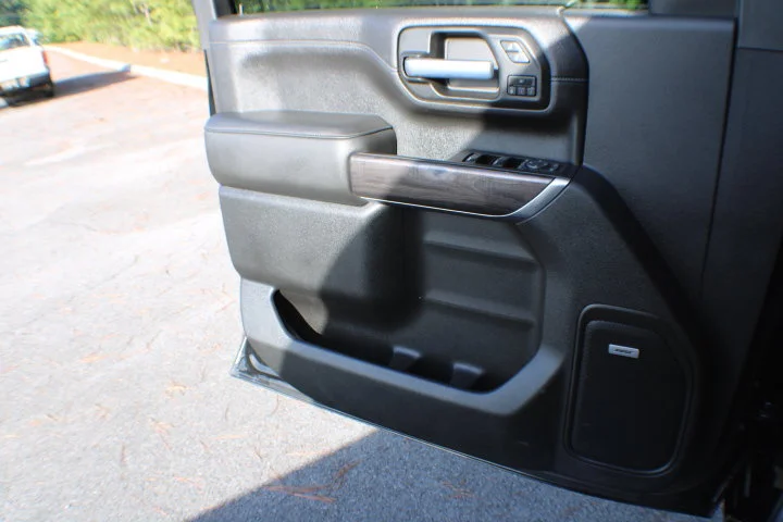 Used 2020 BLACK Chevrolet LTZ image 7
