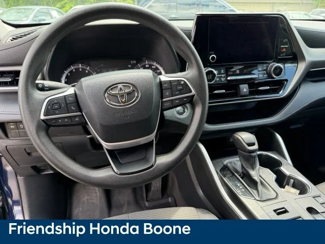 Used 2023 Blue Toyota L image 20