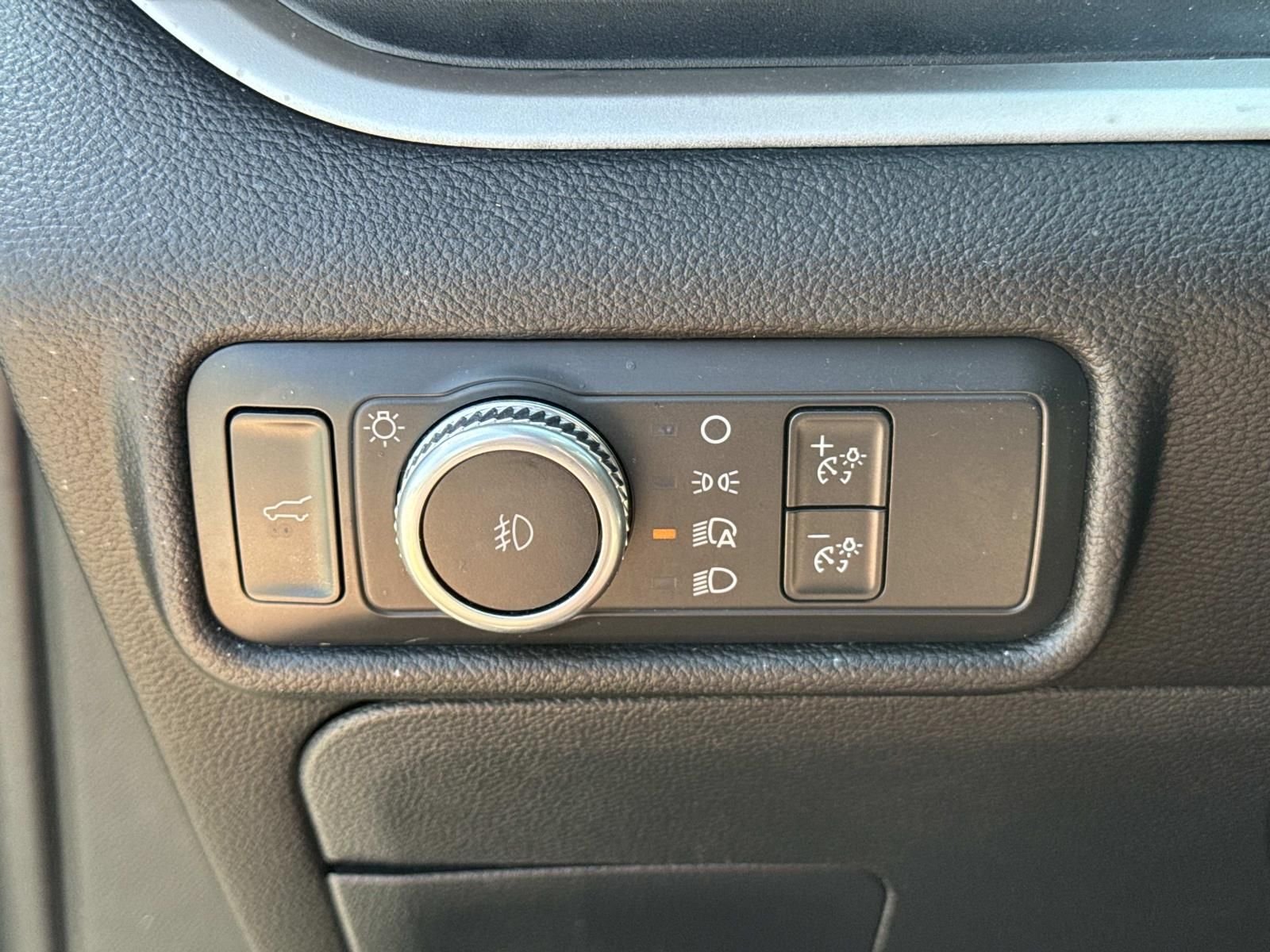 Used 2022 Black Ford XLT image 22