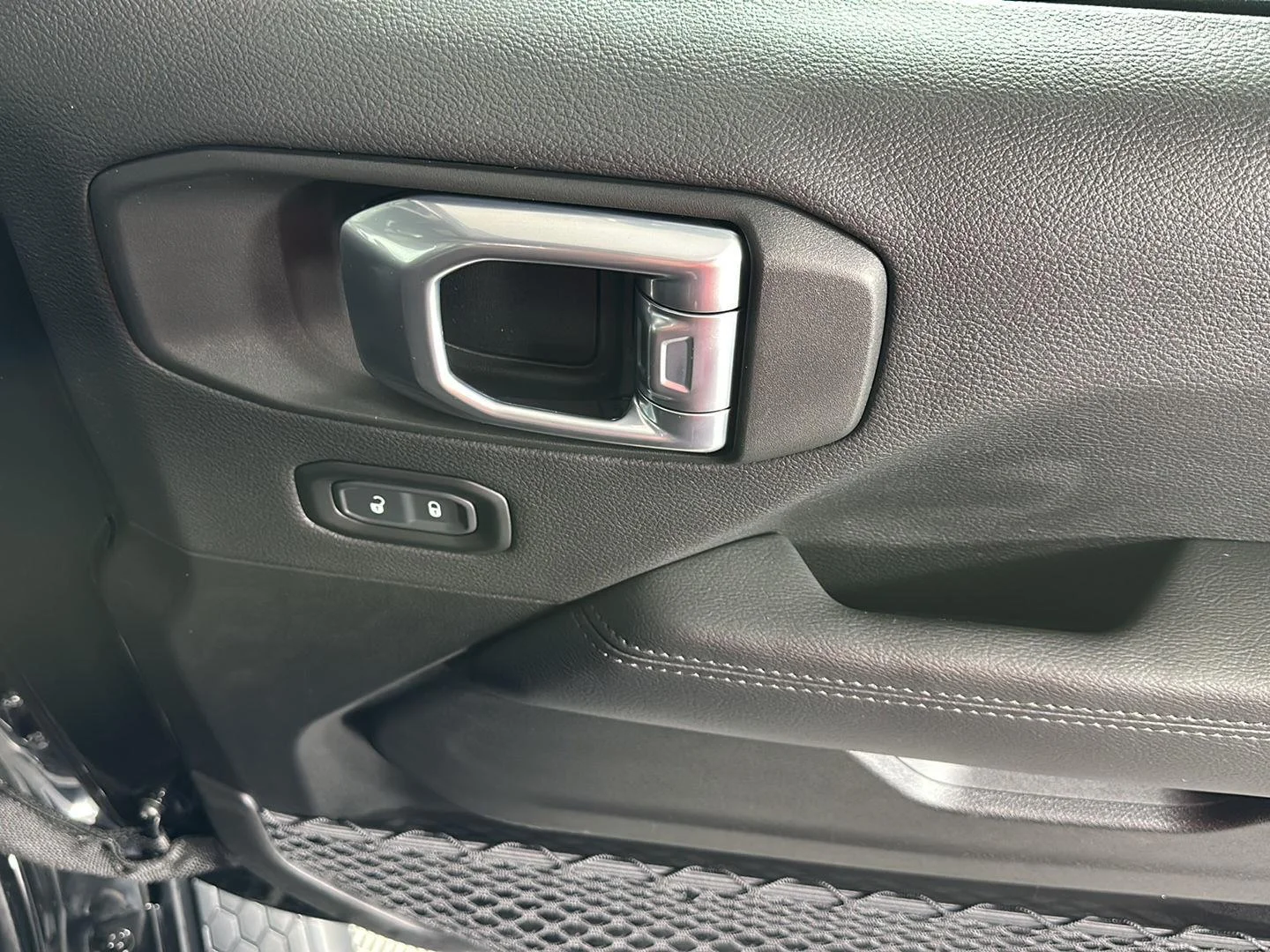 Used 2023 Black Clearcoat Jeep Sahara Altitude image 5
