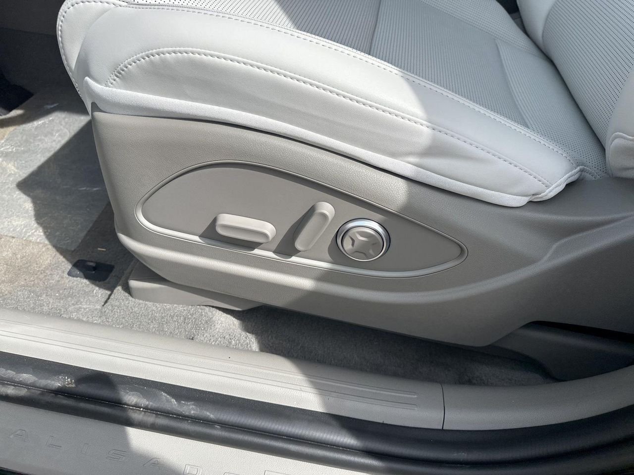 New 2026 Black Hyundai SEL Premium 7P image 12