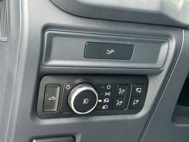 New 2026 Carbonized Gray Metallic Ford XLT image 15