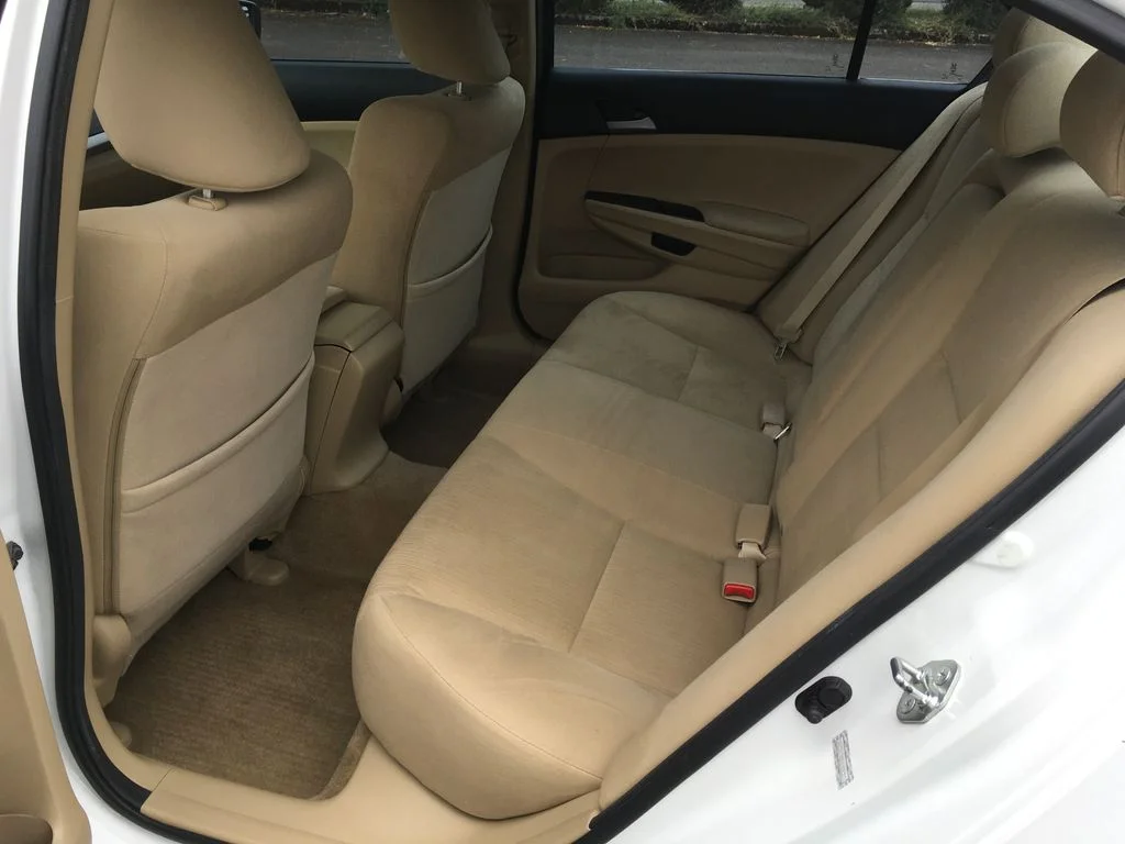 Used 2011 White Honda LX-P image 24