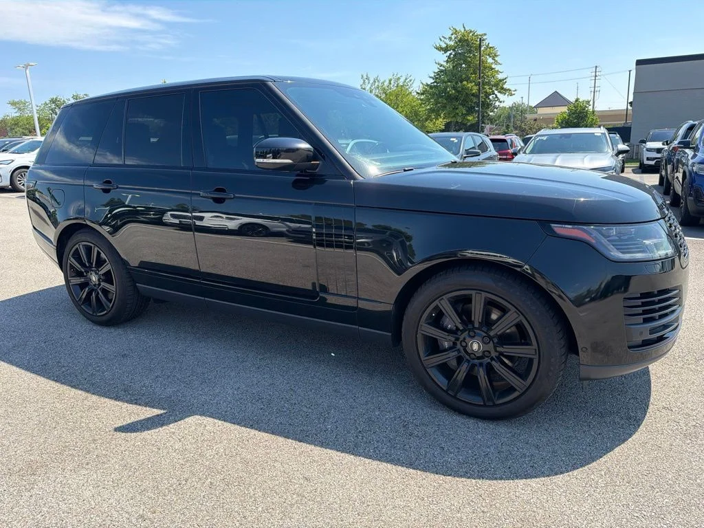 Used 2018  Land Rover 5.0L V8 Supercharged image 9