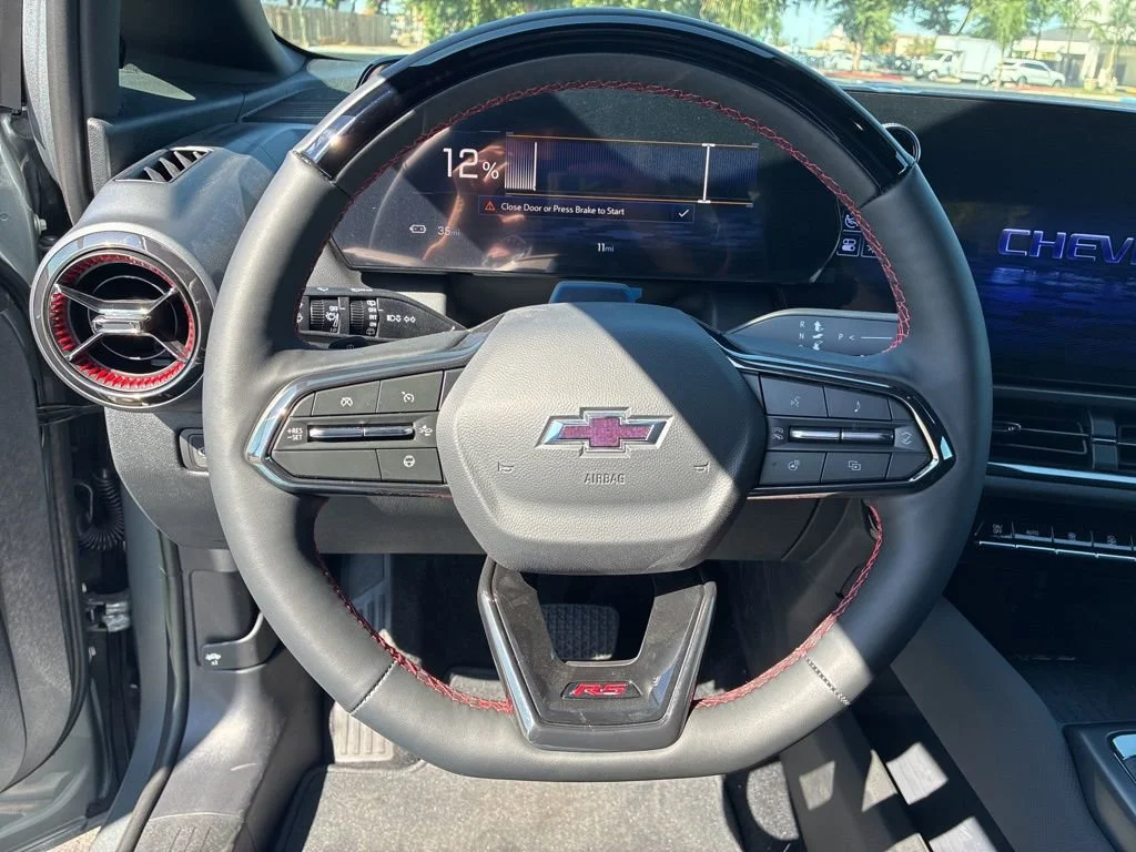 2025 Chevrolet Equinox EV RS - Photo 10