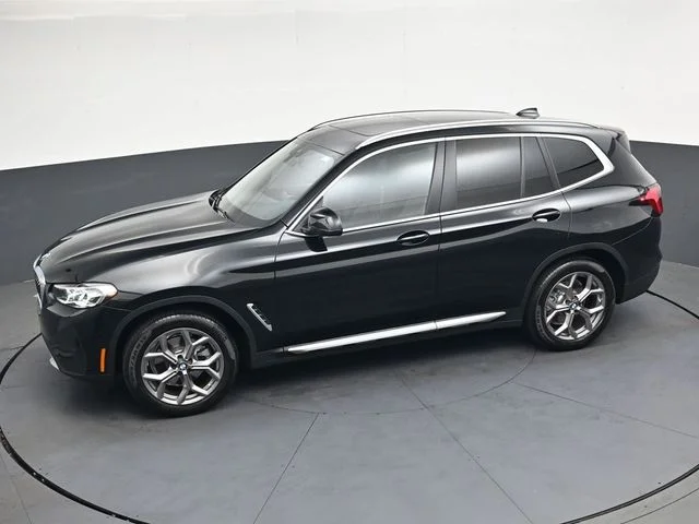 Used 2023 Black BMW xDrive30i image 31