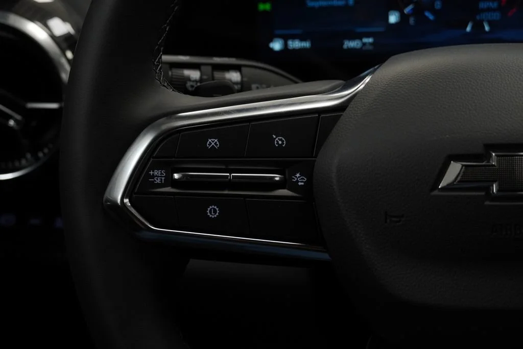 New 2027 Mosaic Black Metallic Chevrolet LT image 20