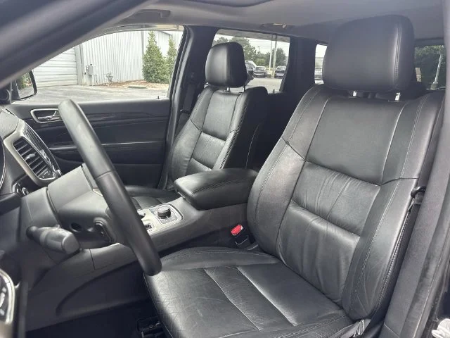 Used 2012 Black Jeep Laredo image 16