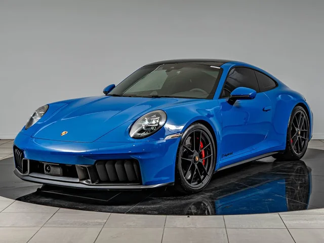 2025 Porsche 911 Carrera 4 GTS