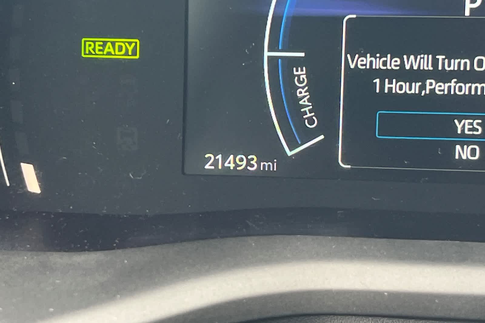 2025 Toyota Camry LE - Photo 26