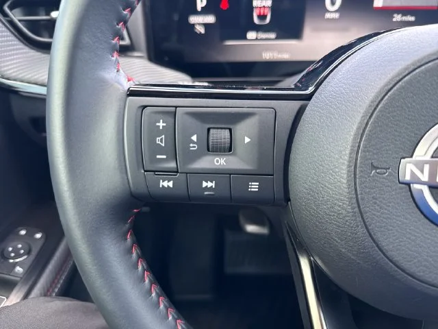 Used 2025 Gray Nissan SR image 31