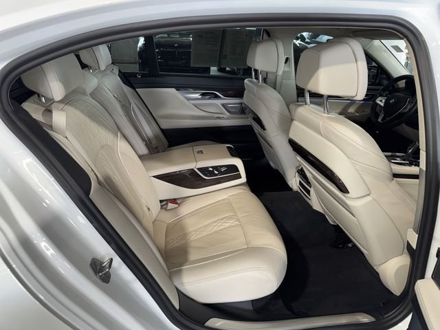 Certified Used 2022 Mineral White Metallic BMW 740i image 12