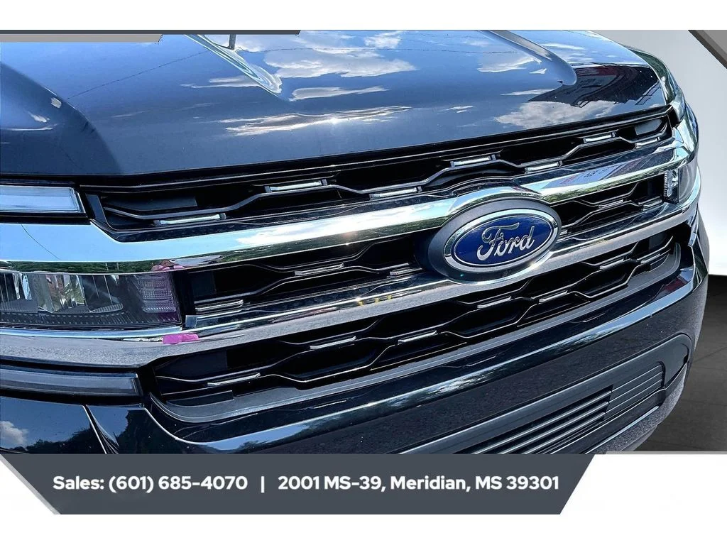 Used 2024 AGATE BLACK METALLIC Ford Limited image 22