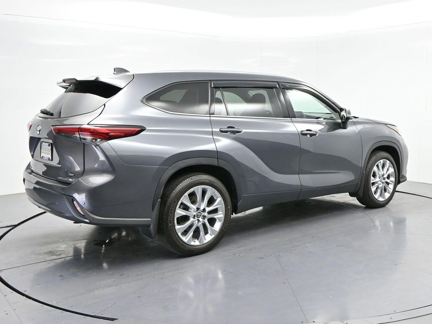 Used 2021 Magnetic Gray Metallic Toyota Limited image 7