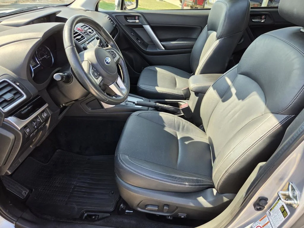 Used 2017 Silver Subaru 2.5i Limited image 20