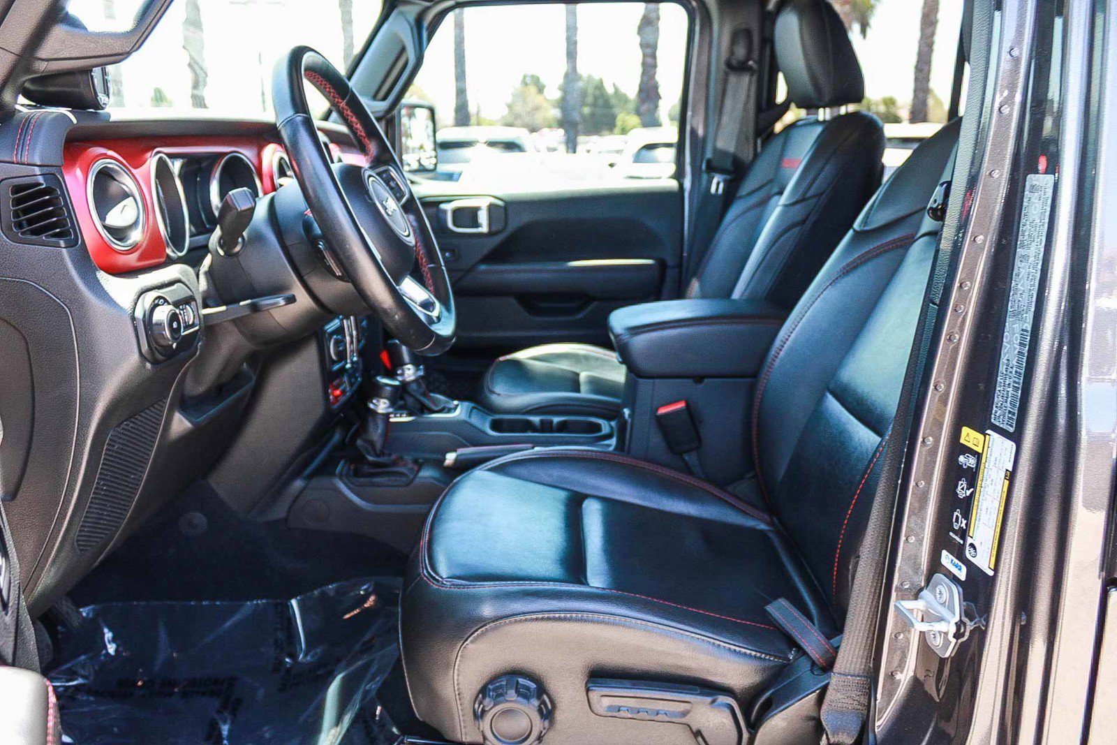 Used 2021 Granite Crystal Metallic Clearcoat Jeep Unlimited Rubicon image 17
