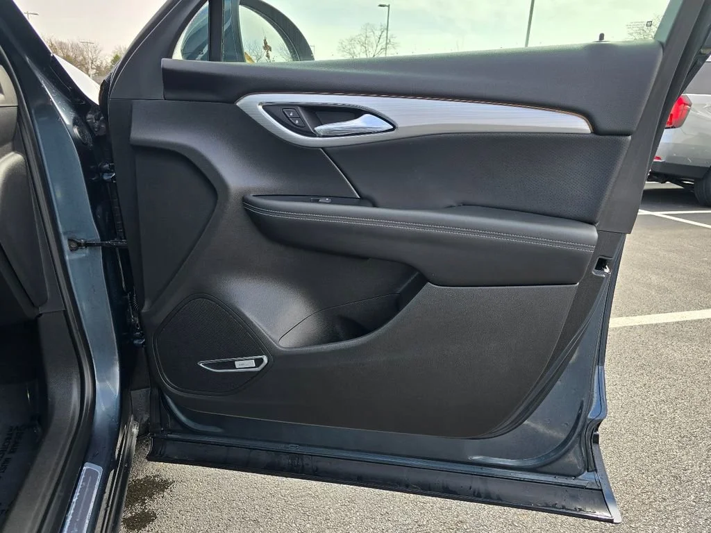 New 2026 Quartz Blue Metallic Buick Avenir image 36