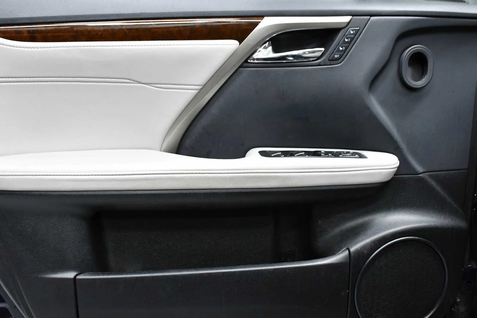 Used 2019 Nightfall Mica Lexus  image 14
