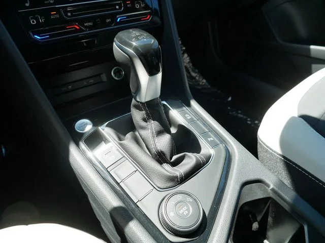 New 2026 Black Volkswagen 1.5T SE image 11