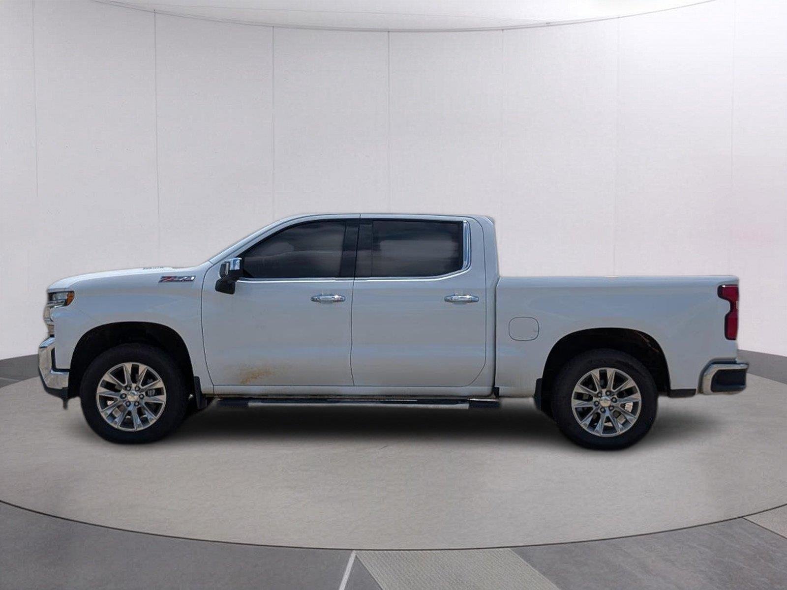 Used 2021 SUMMIT WHITE Chevrolet LTZ image 2