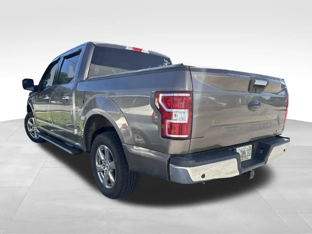 Used 2018 Gray Ford XLT image 5