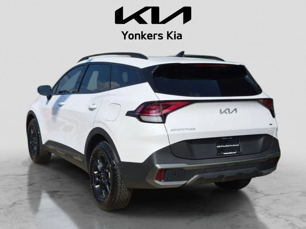 Used 2023 White Kia X-Pro Prestige image 10