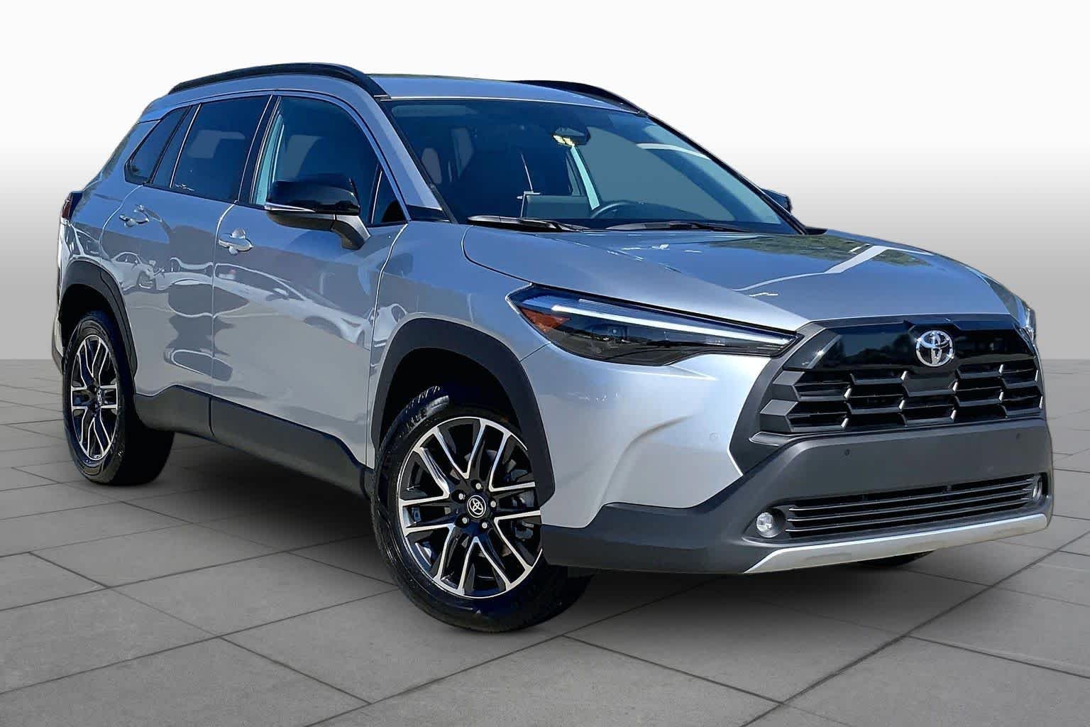 Used 2026 Sonic Silver Toyota XLE image 3