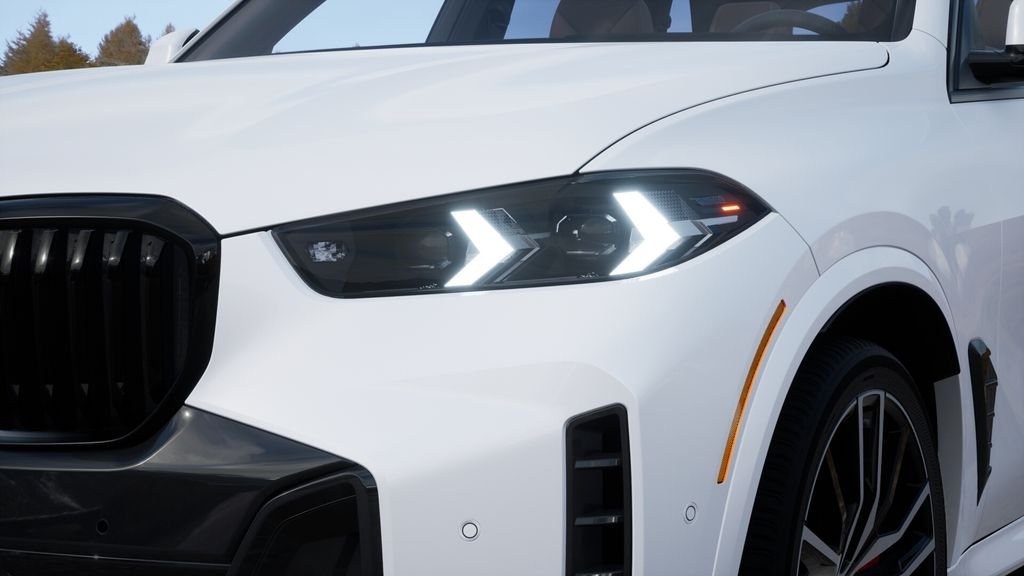 New 2026 Mineral White Metallic BMW sDrive40i image 32
