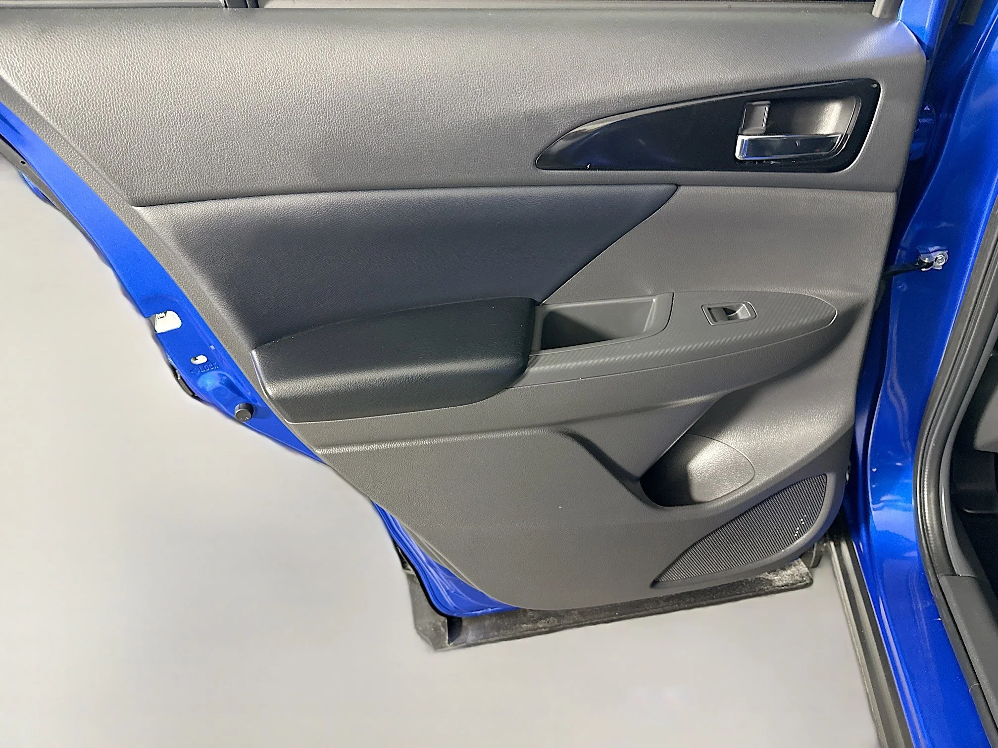 Used 2026 Lightning Blue Metallic Mitsubishi Black Edition image 22
