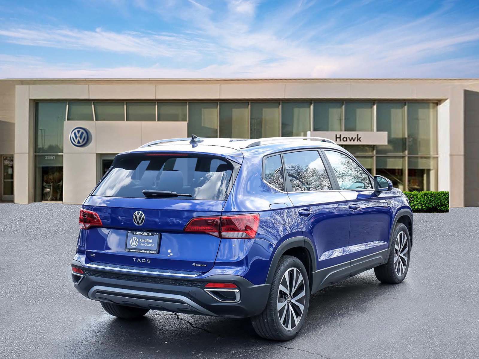 Used 2022 Dusk Blue Metallic Volkswagen SE image 7
