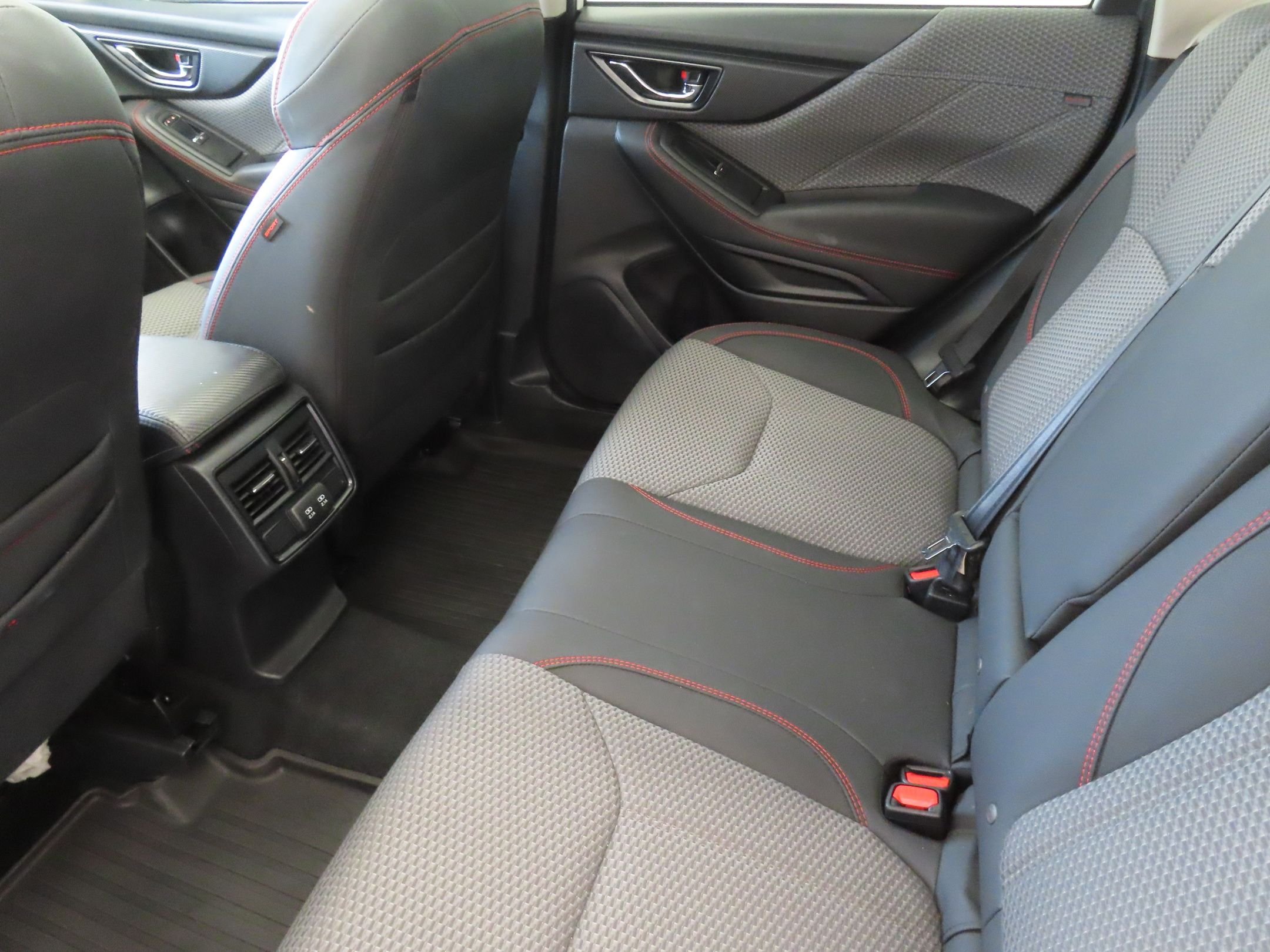Used 2022 White Subaru Sport image 22