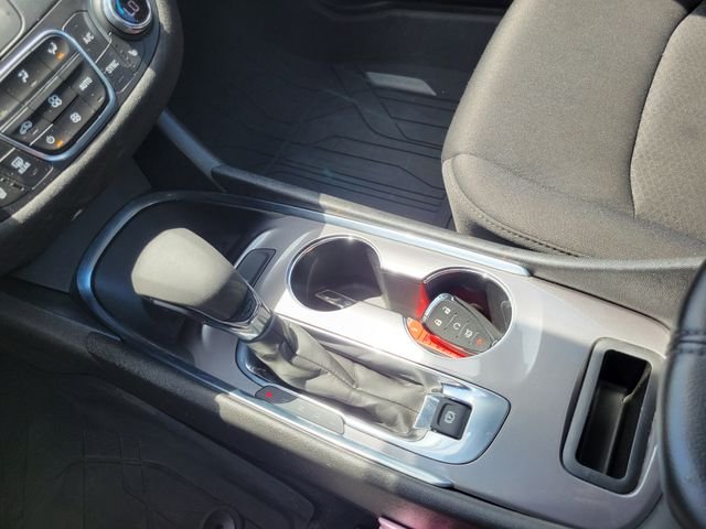 Used 2024 Gray Chevrolet LT image 19