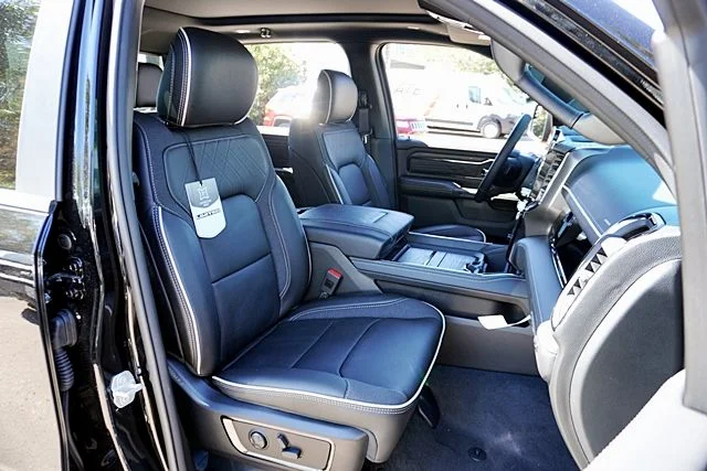 New 2026 Diamond Black Crystal Pearl-Coat Exterior Paint RAM Limited image 19