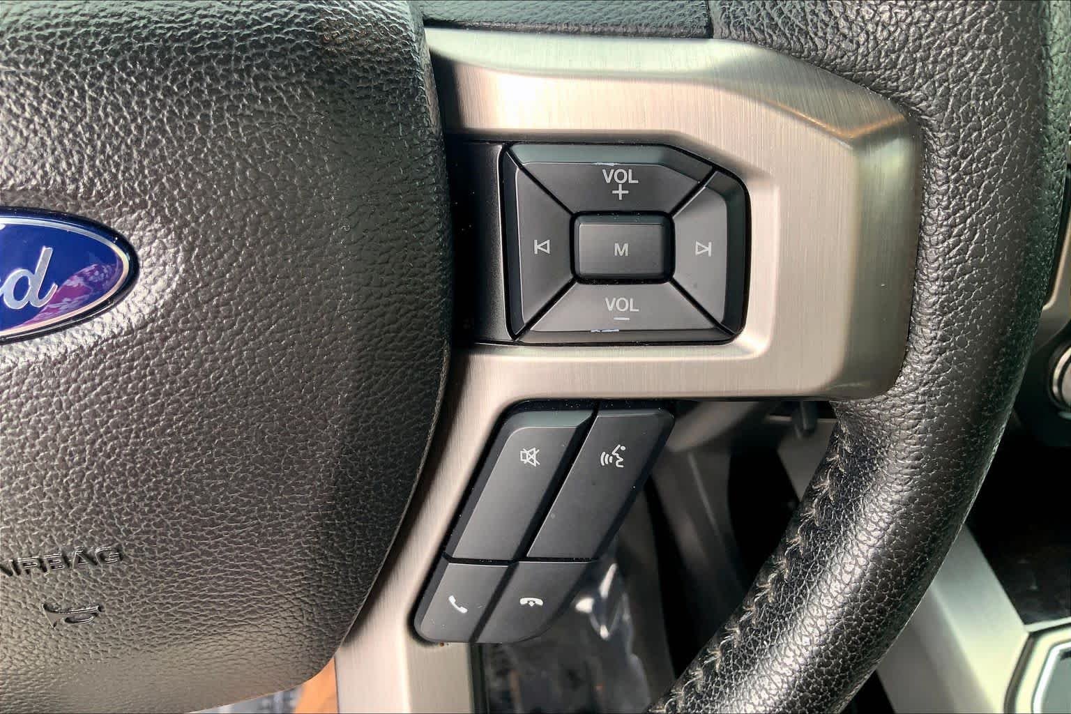 Used 2016 Magnetic Metallic Ford Platinum image 24