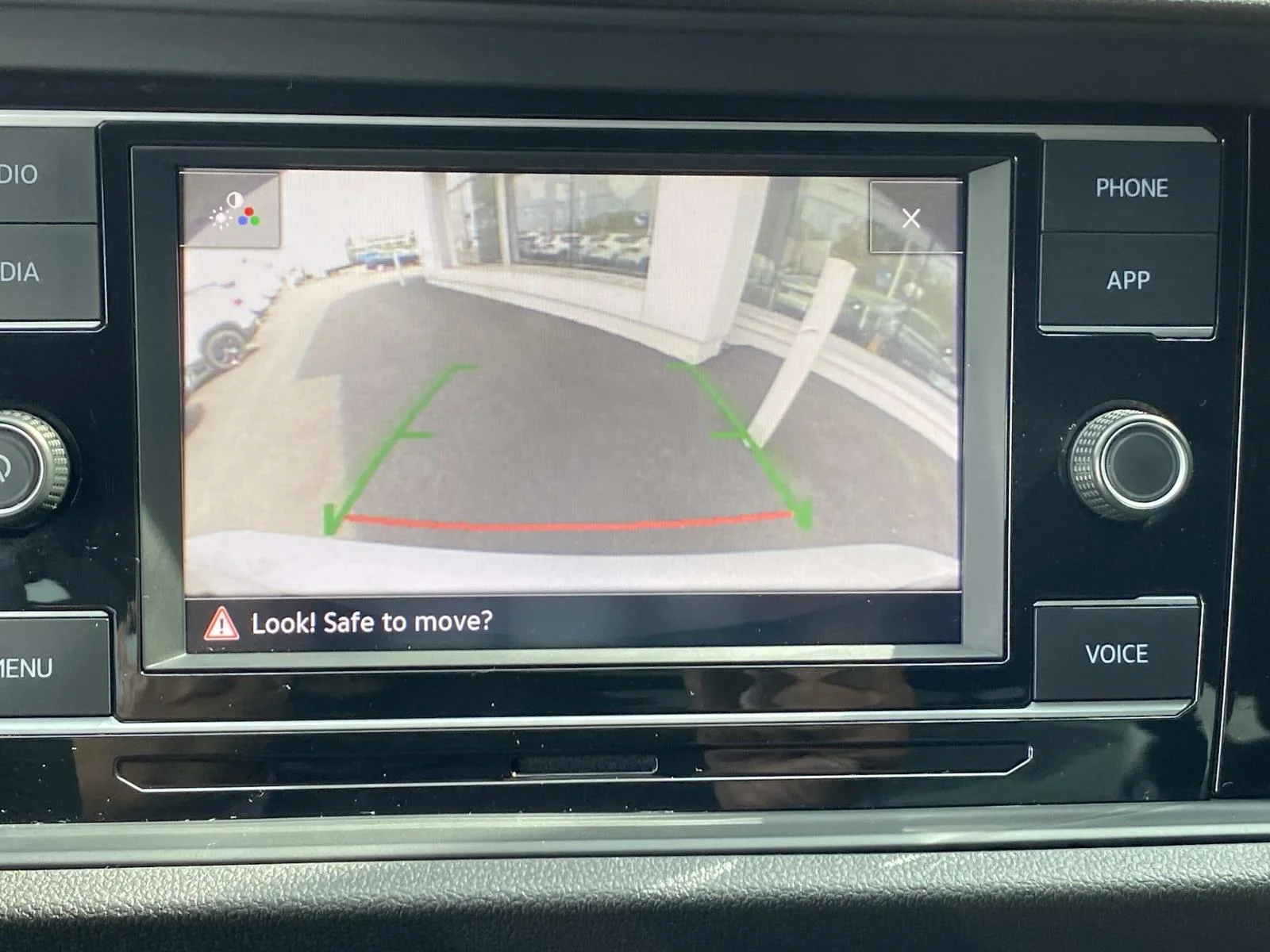 Used 2022 Pyrite Silver Metallic Volkswagen Sport Manual image 9
