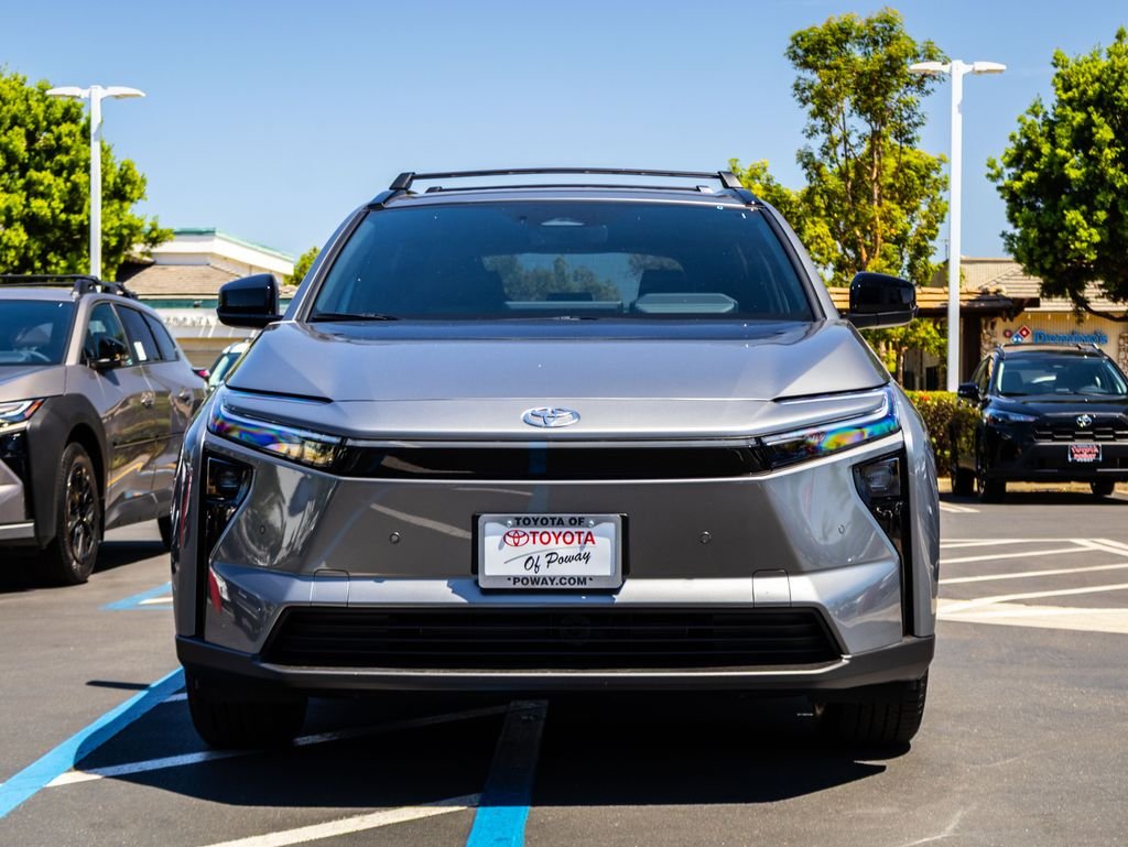 New 2026 Heavy Metal <sup>1</sup> Toyota  XLE image 2