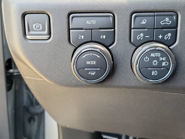 Used 2023 STERLING GRAY METALLIC Chevrolet RST image 33