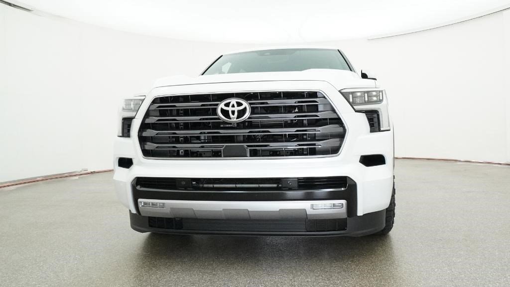 New 2026 Wind Chill Pearl <sup>1</sup> Toyota  Limited image 17