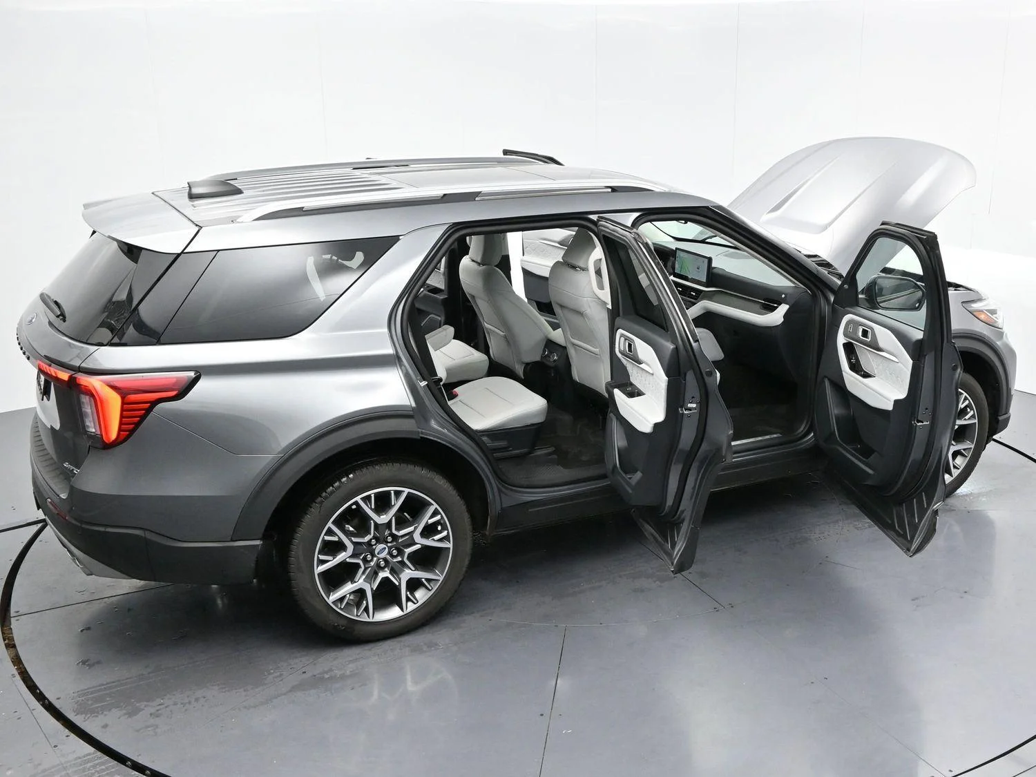 Used 2025 Carbonized Gray Ford Platinum image 41