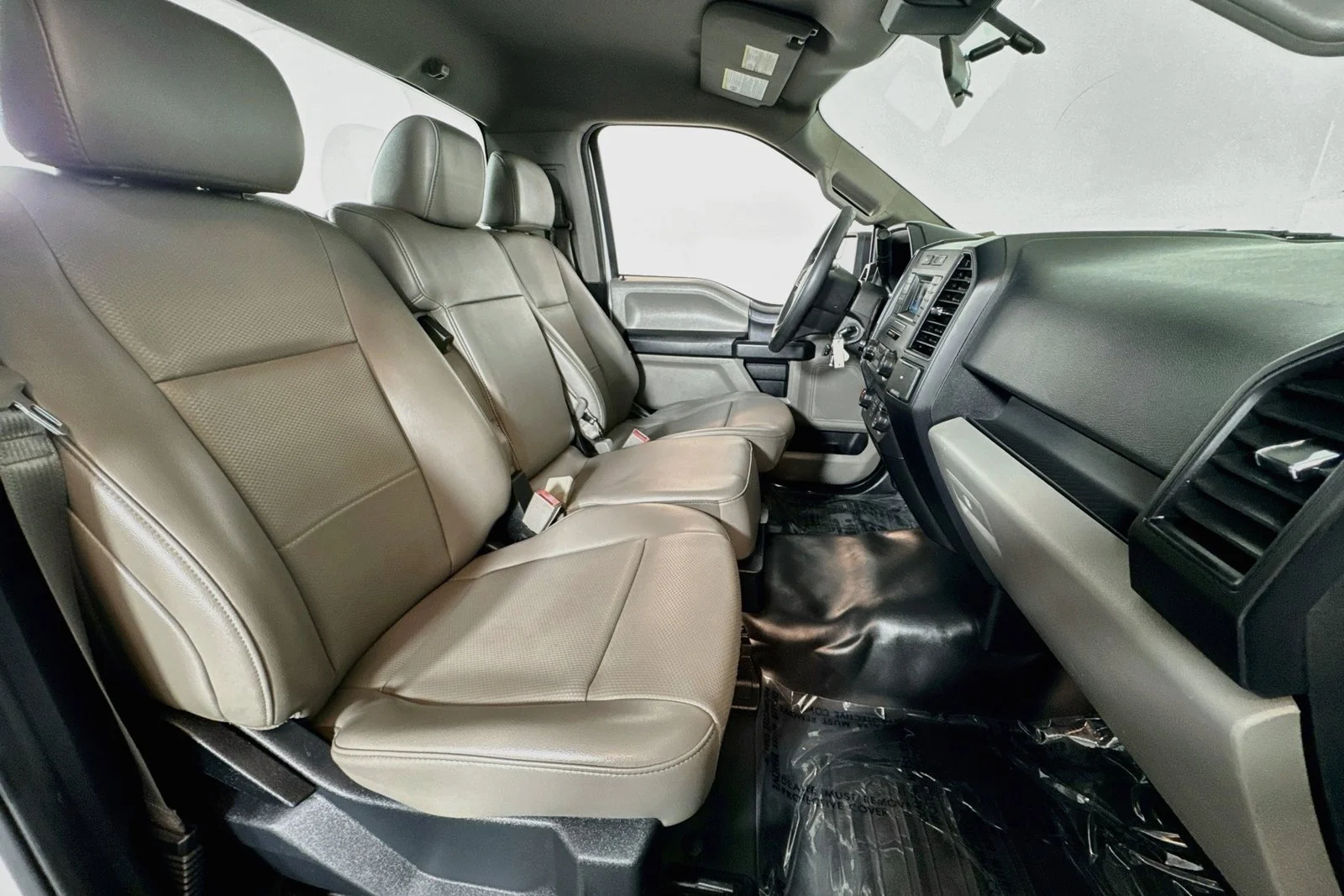 Used 2020 Oxford White Ford XL image 22