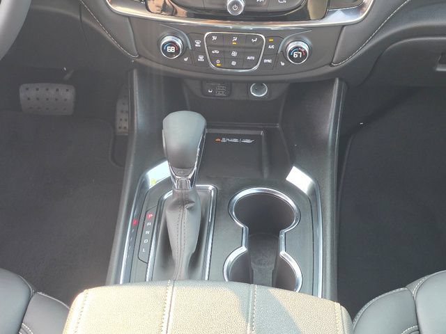 Used 2023 Silver Sage Metallic Chevrolet LT Leather image 25