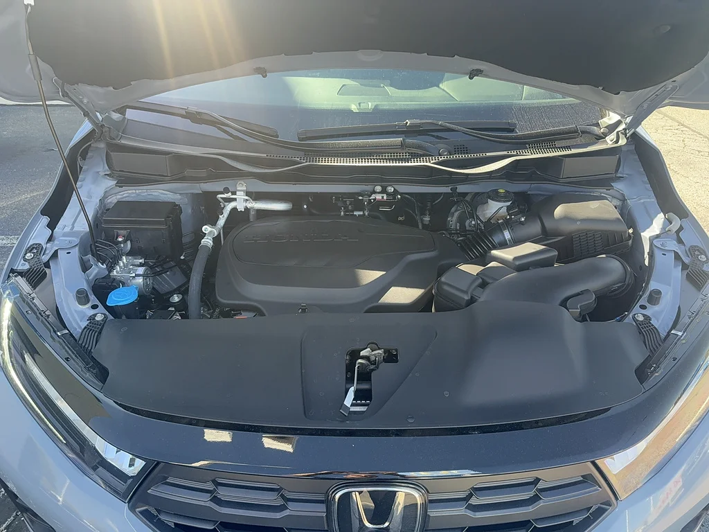 New 2027 Sonic Gray Pearl Honda Sport-L image 16