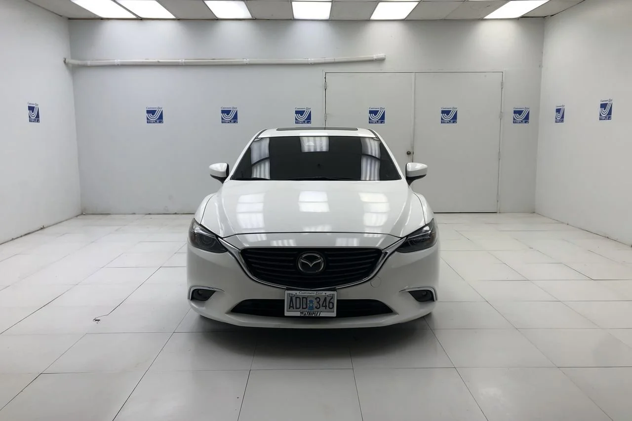 Used 2017 Snowflake White Pearl Mazda Grand Touring image 3