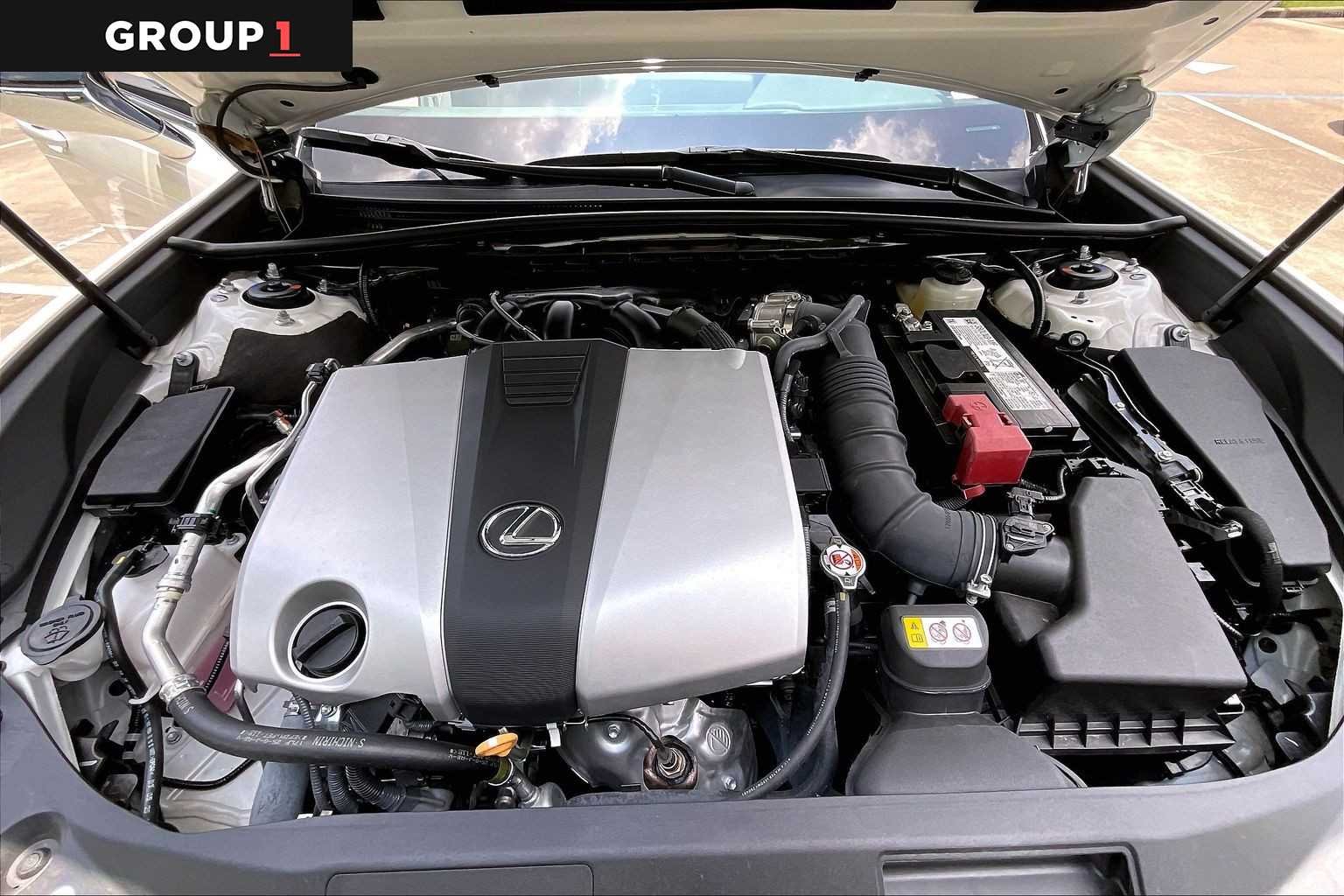 Used 2025 Eminent White Pearl Lexus  image 29