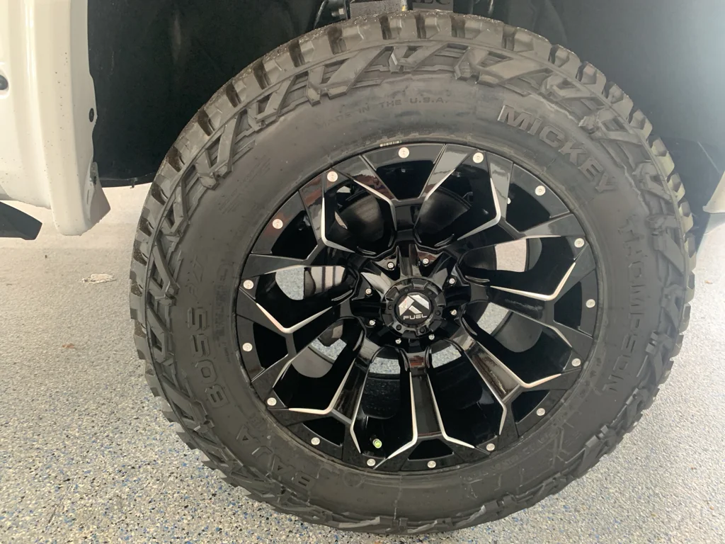 New 2026 Summit White Chevrolet RST image 36