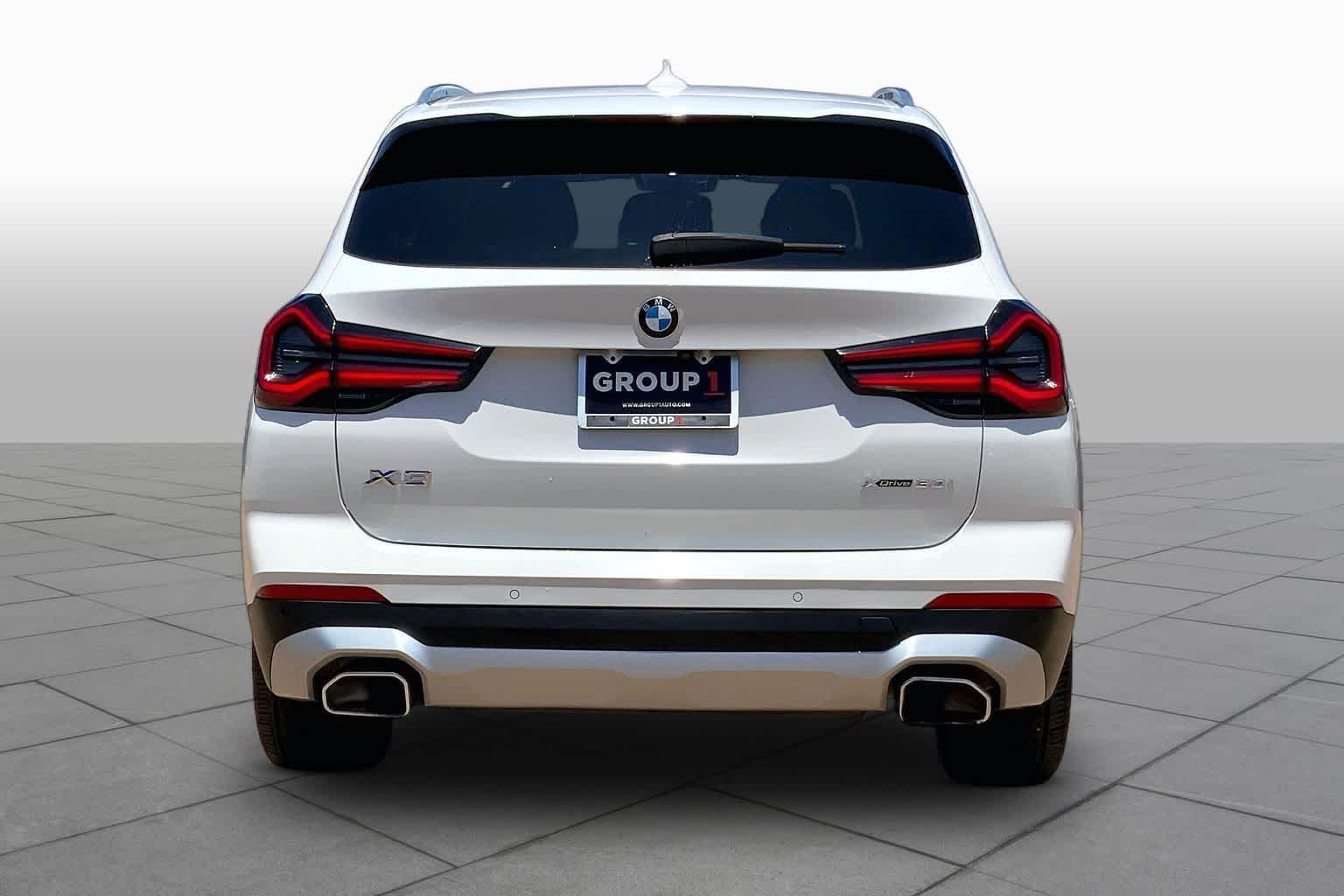 Used 2022 Alpine White BMW xDrive30i image 5