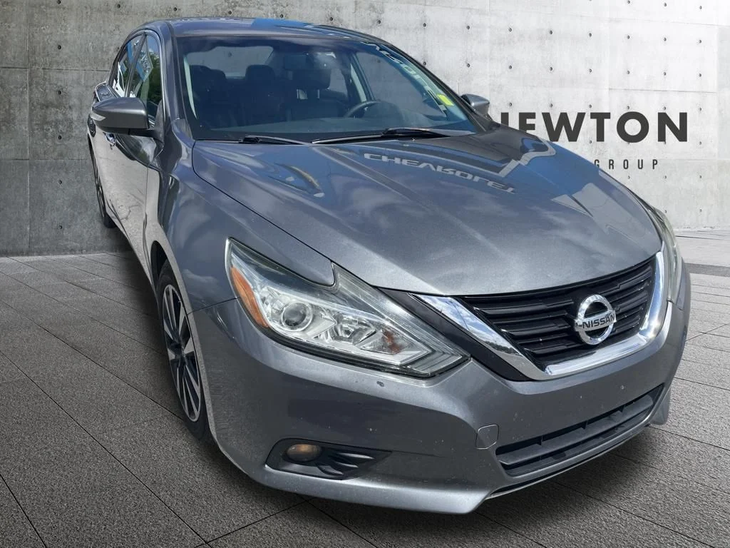 Used 2018 Gun Metallic Nissan 2.5 SL image 1
